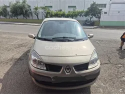 Beige Usado 2008 Renault Scénic II Dynamique Monovolumen | 3400 € (Precio justo)