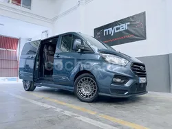 Azul Usado 2024 Ford Transit Custom Nugget Monovolumen | 49.990 €