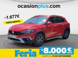 Rojo Usado 2022 Fiat Tipo Cross Berlina | 18.450 € (Un poco caro)
