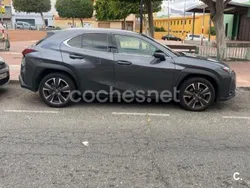 Gris / plata Usado 2023 Lexus UX SUV | 30.000 € (Precio justo)