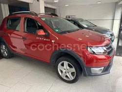 Granate Usado 2015 Dacia Sandero Stepway Utilitario | 7500 € (Buen precio)