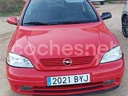 Rojo Usado 2002 Opel Astra Sport Berlina | 1900 € (Precio justo)