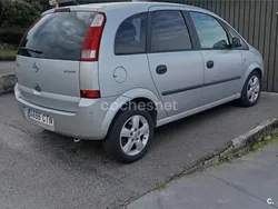 Gris / plata Usado 2004 Opel Meriva Enjoy Monovolumen | 3000 € (Precio justo)