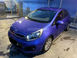 Azul Usado 2011 Kia Rio Berlina | 7200 € (Precio justo)