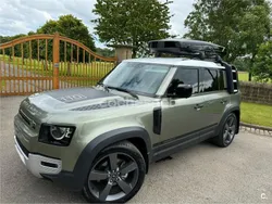 Verde Usado 2023 Land Rover Defender SE SUV | 71.900 € (Precio justo)