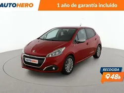 Rojo Usado 2016 Peugeot 208 Style Utilitario | 8999 € (Precio justo)