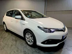 Toyota Auris Hybrid