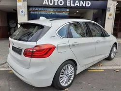Blanco Usado 2017 BMW 225 Active Tourer iPerformance Monovolumen | 23.900 €