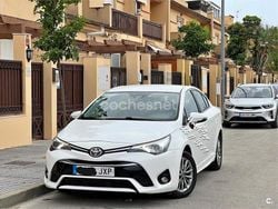 Blanco Usado 2017 Toyota Avensis Advance Familiar | 12.700 € (Precio justo)
