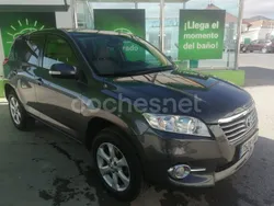 Gris / plata Usado 2010 Toyota RAV4 Advance SUV | 8400 € (Precio justo)