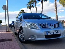 Gris / plata Usado 2009 Toyota Avensis Executive Familiar | 6000 € (Precio justo)