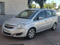Gris / plata Usado 2009 Opel Zafira Essentia Monovolumen | 2950 € (Buen precio)
