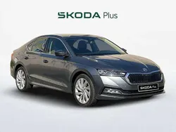 Gris Nuevo 2024 Skoda Octavia Selection Utilitario | 27.990 € (Buen precio)