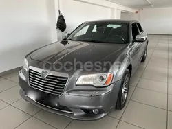 Gris / plata Usado 2011 Lancia Thema Platinum Berlina | 12.900 €