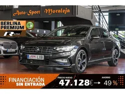 Gris Usado 2022 VW Passat R-line Berlina | 21.900 € (Un poco caro)