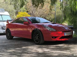 Rojo Usado 2003 Toyota Celica Coupe | 12.000 €