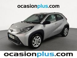Gris Usado 2024 Toyota Aygo X Play SUV | 12.694 €
