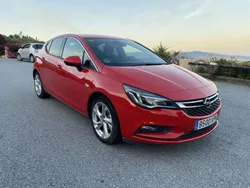 Rojo Usado 2018 Opel Astra Selective Familiar | 9950 € (Precio justo)