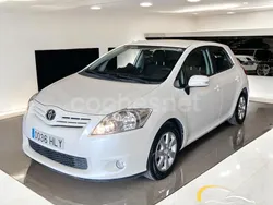 Blanco Usado 2012 Toyota Auris Active Berlina | 7300 € (Precio justo)