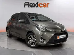 Gris Usado 2019 Toyota Yaris Active Berlina | 12.090 € (Precio justo)