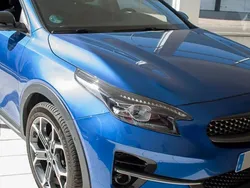 Azul / blue flane Usado 2019 Kia XCeed SUV | 17.320 €
