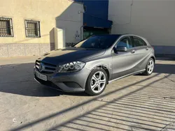 Gris / plata Usado 2014 Mercedes A180 Urban Berlina | 12.800 € (Precio justo)