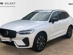 Blanco Usado 2022 Volvo XC60 Plus SUV | 42.700 € (Precio justo)