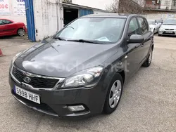 Gris / plata Usado 2011 Kia Ceed Berlina | 5900 € (Precio justo)