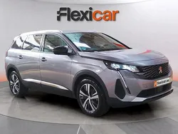 Gris Usado 2024 Peugeot 5008 Allure Monovolumen | 25.890 € (Super precio)