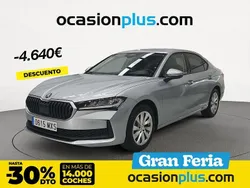Gris Nuevo 2025 Skoda Superb Essence Berlina | 34.990 € (Super precio)