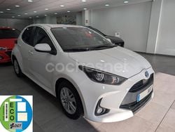 Blanco Usado 2022 Toyota Yaris Hybrid Business Edition Berlina | 17.800 € (Precio justo)