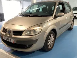 Usado 2008 Renault Scénic II Dynamique Monovolumen | 5350 € (Un poco caro)