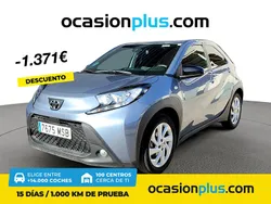 Gris / plata Usado 2024 Toyota Aygo Play Utilitario | 14.990 € (Precio justo)