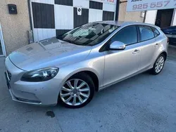 Gris Usado 2013 Volvo V40 Kinetic Familiar | 7648 € (Precio justo)