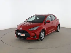 Rojo Usado 2022 Toyota Yaris Edition Utilitario | 15.599 € (Precio justo)