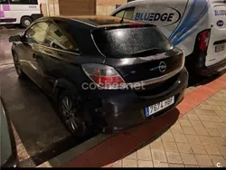 Negro Usado 2010 Opel Astra GTC Sport Berlina | 2500 € (Buen precio)