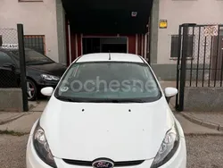 Blanco Usado 2010 Ford Fiesta Trend Utilitario | 3299 € (Precio justo)