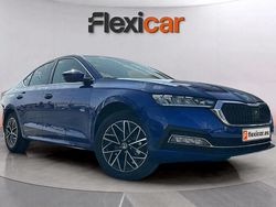 Azul Nuevo 2025 Skoda Octavia SportLine Berlina | 25.490 € (Super precio)