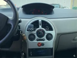 Gris / plata Usado 2005 Renault Modus Dynamique Monovolumen | 3600 € (Precio justo)