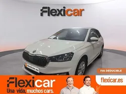 Blanco Usado 2023 Skoda Fabia Ambition Berlina | 17.390 € (Precio justo)