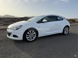 Blanco Usado 2015 Opel Astra GTC Sportive Berlina | 9500 € (Precio justo)