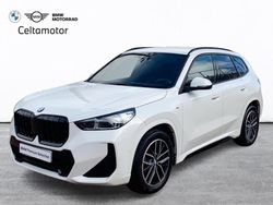 Alpinweiß (sólido) Usado 2024 BMW X1 Comfort Edition SUV | 43.475 € (Super precio)