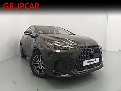 Verde Usado 2024 Lexus NX350h Business Edition SUV | 46.500 €