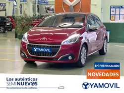 Rojo Usado 2018 Peugeot 208 Allure Utilitario | 10.750 € (Un poco caro)