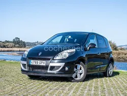 Negro Usado 2009 Renault Scénic III Dynamique Monovolumen | 4600 € (Precio justo)