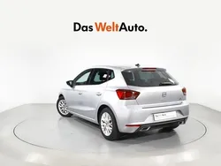 Gris plata Usado 2024 Seat Ibiza FR | 18.700 € (Precio justo)