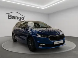 Azul Nuevo 2024 Skoda Fabia Berlina | 21.500 € (Un poco caro)