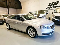 Gris / plata Usado 2015 Volvo V60 Familiar | 13.999 € (Buen precio)