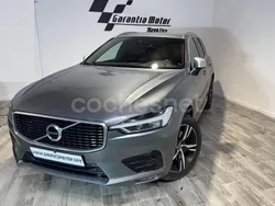 Gris / plata Usado 2018 Volvo XC60 R-Design SUV | 22.900 € (Caro)