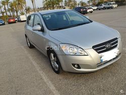 Gris / plata Usado 2007 Kia Ceed Active Berlina | 3500 € (Un poco caro)